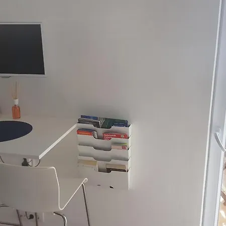 Blue Star Apartment *
